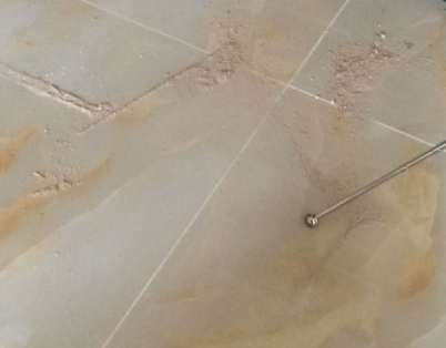 华安瓷砖空鼓维修公司分享粘合剂选择不当在瓷砖铺贴过程中可能导致以下问题